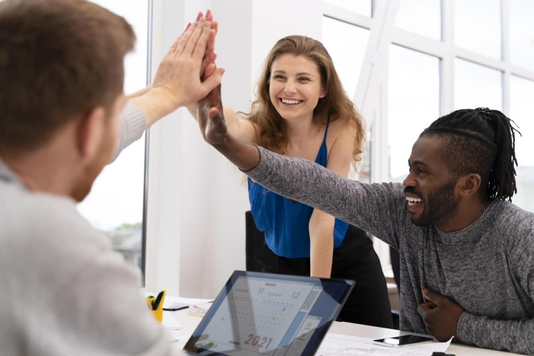 Treinamento de liderança humanizada e inteligência emocional por onde começar